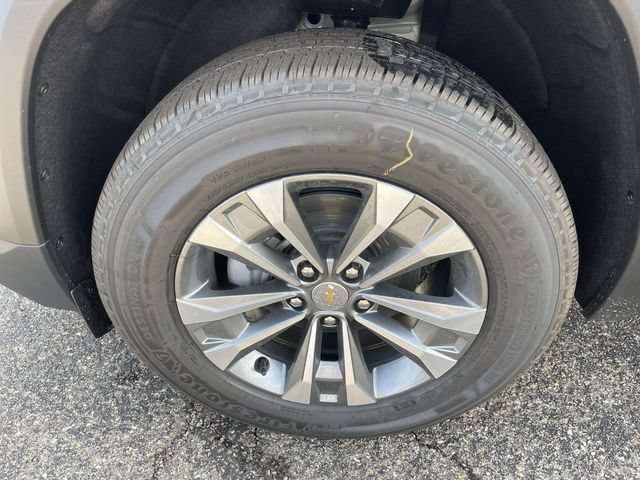 New 2027 Chevrolet Equinox LT w/ LPO, Floor Liner Package FWD image 10
