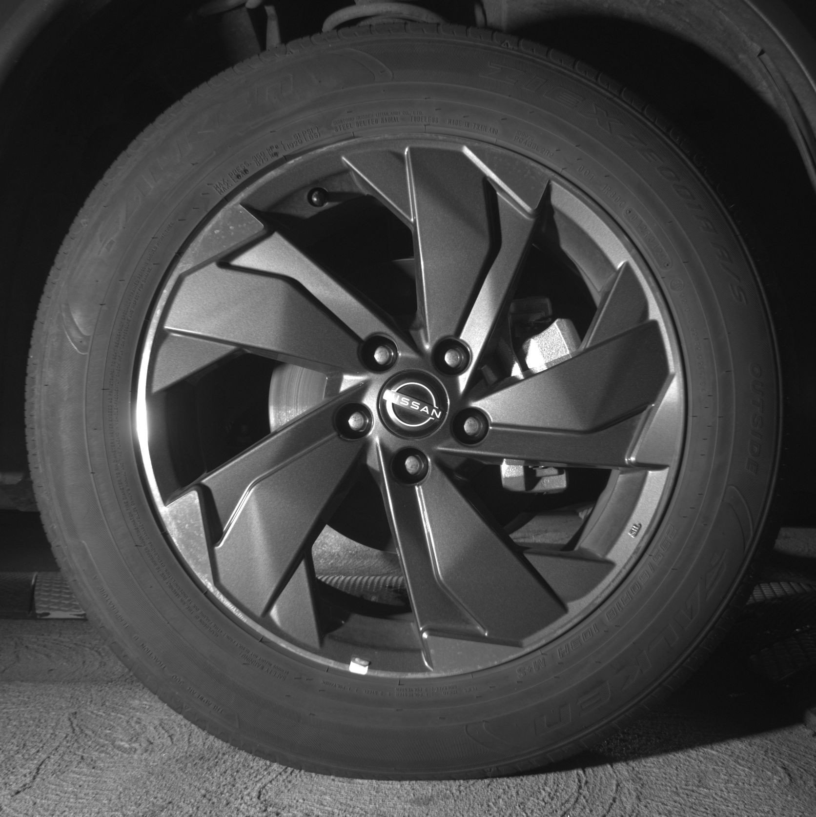 Used 2025 Nissan Rogue SV FWD image 13