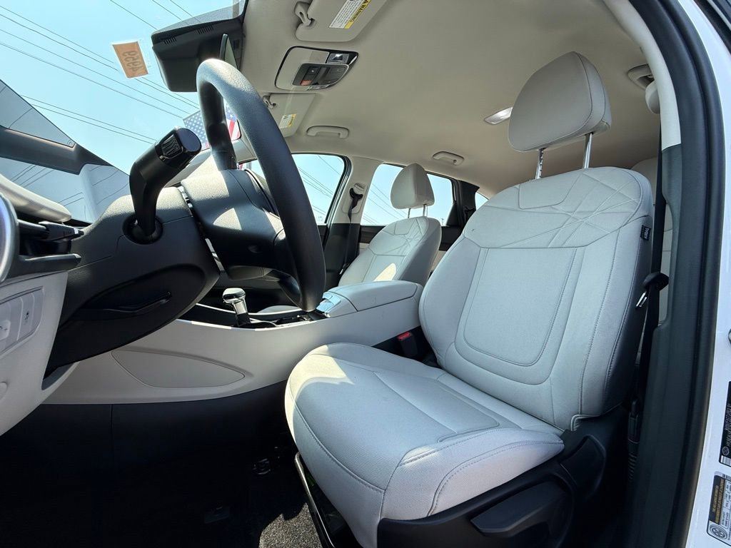 Used 2025 Hyundai Tucson SE image 26