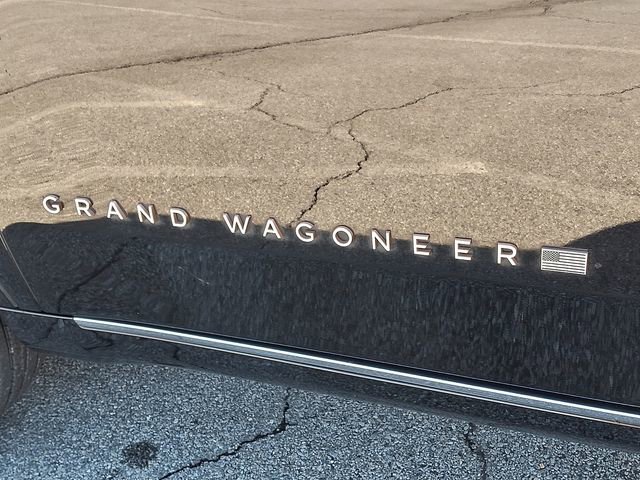 Used 2023 Jeep Grand Wagoneer Series III image 32
