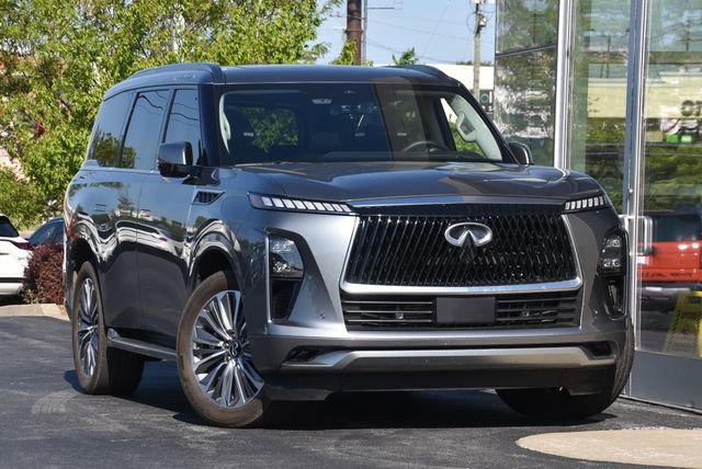 Used 2025 INFINITI QX80 Sensory AWD/4WD image 5