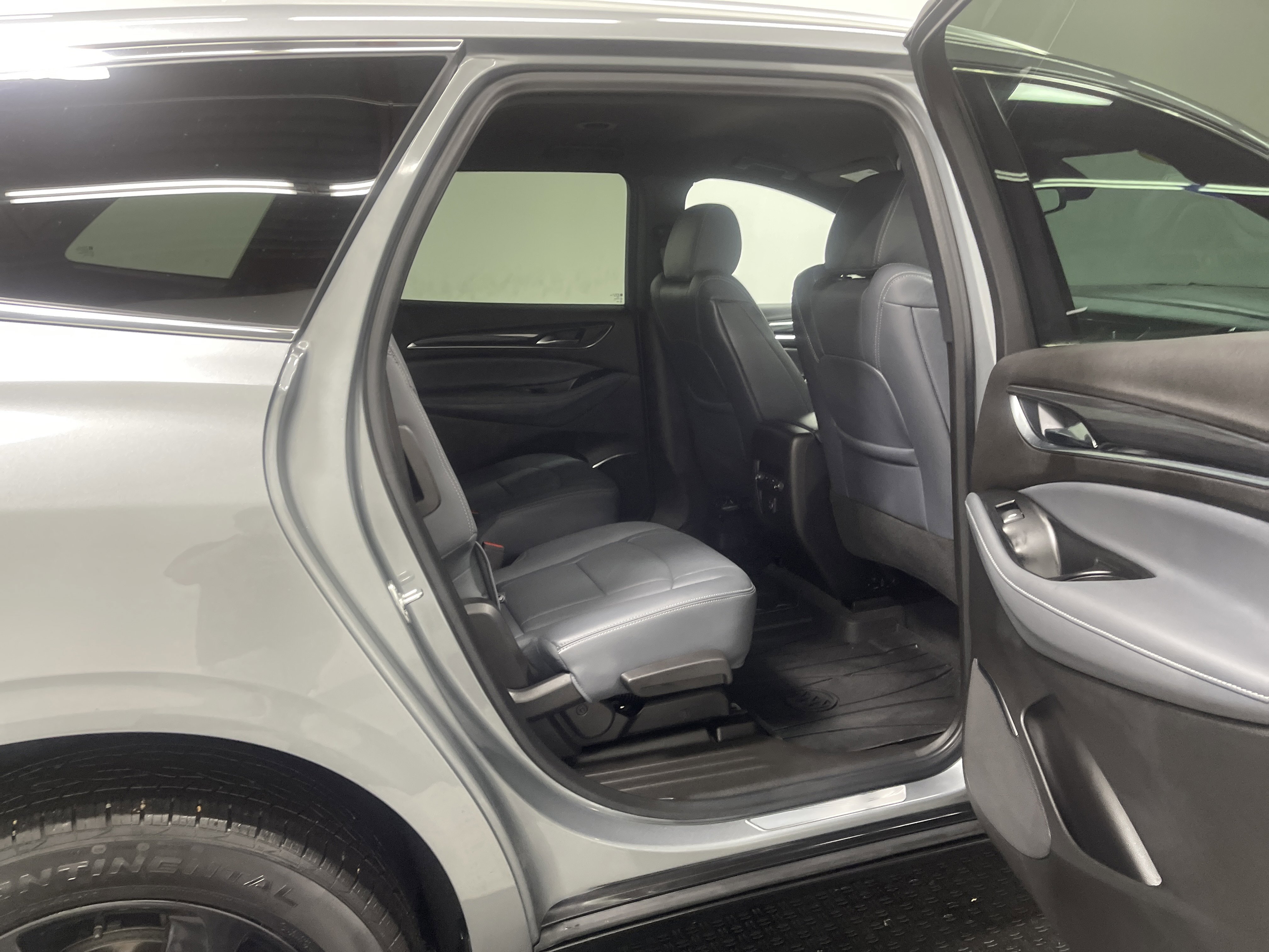 Used 2024 Buick Enclave Essence w/ Sport Touring Edition image 21