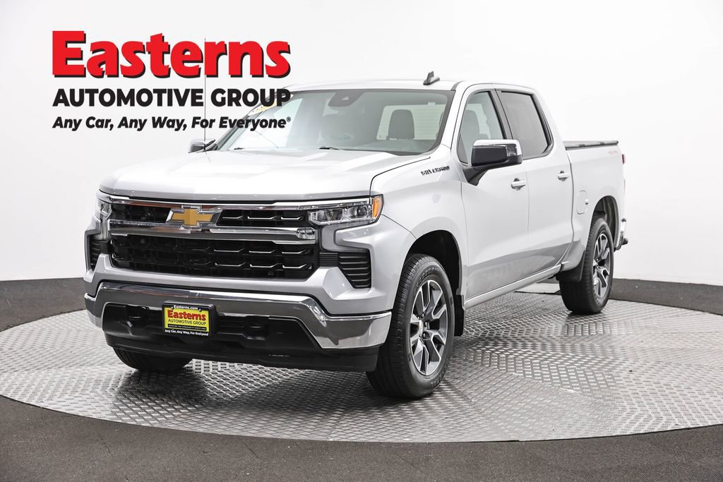 Used 2022 Chevrolet Silverado 1500 LT AWD/4WD image 1