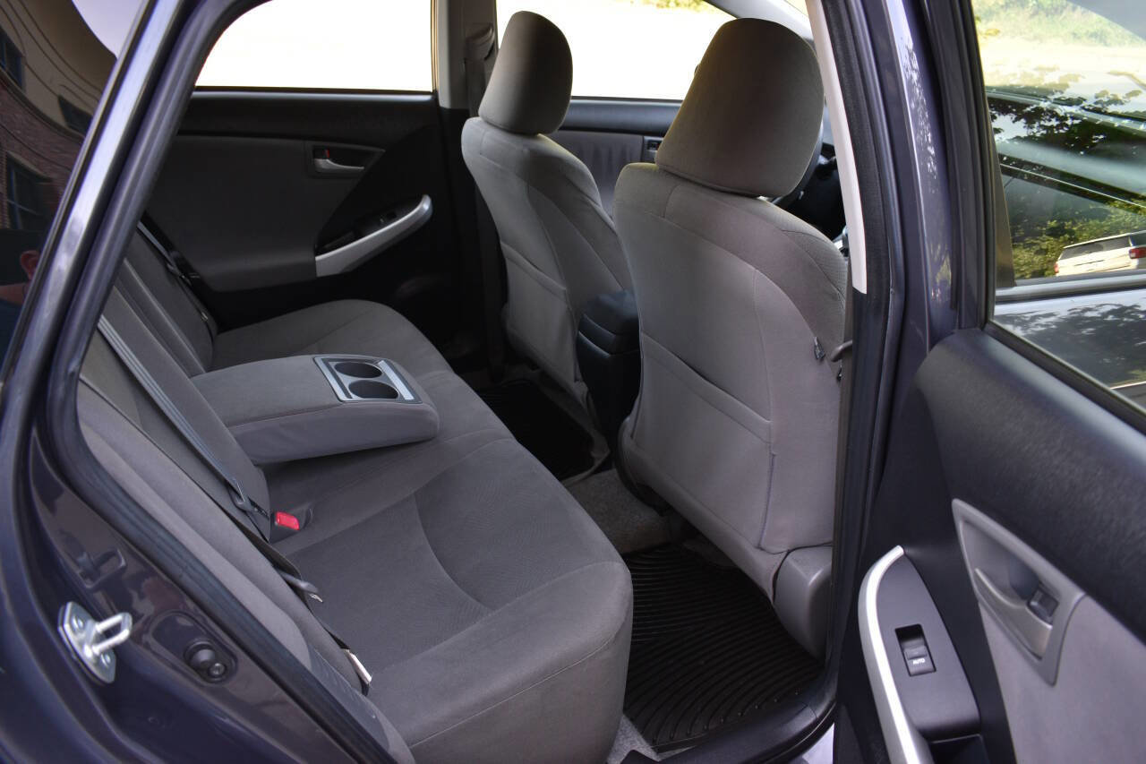 Used 2013 Toyota Prius Three image 12
