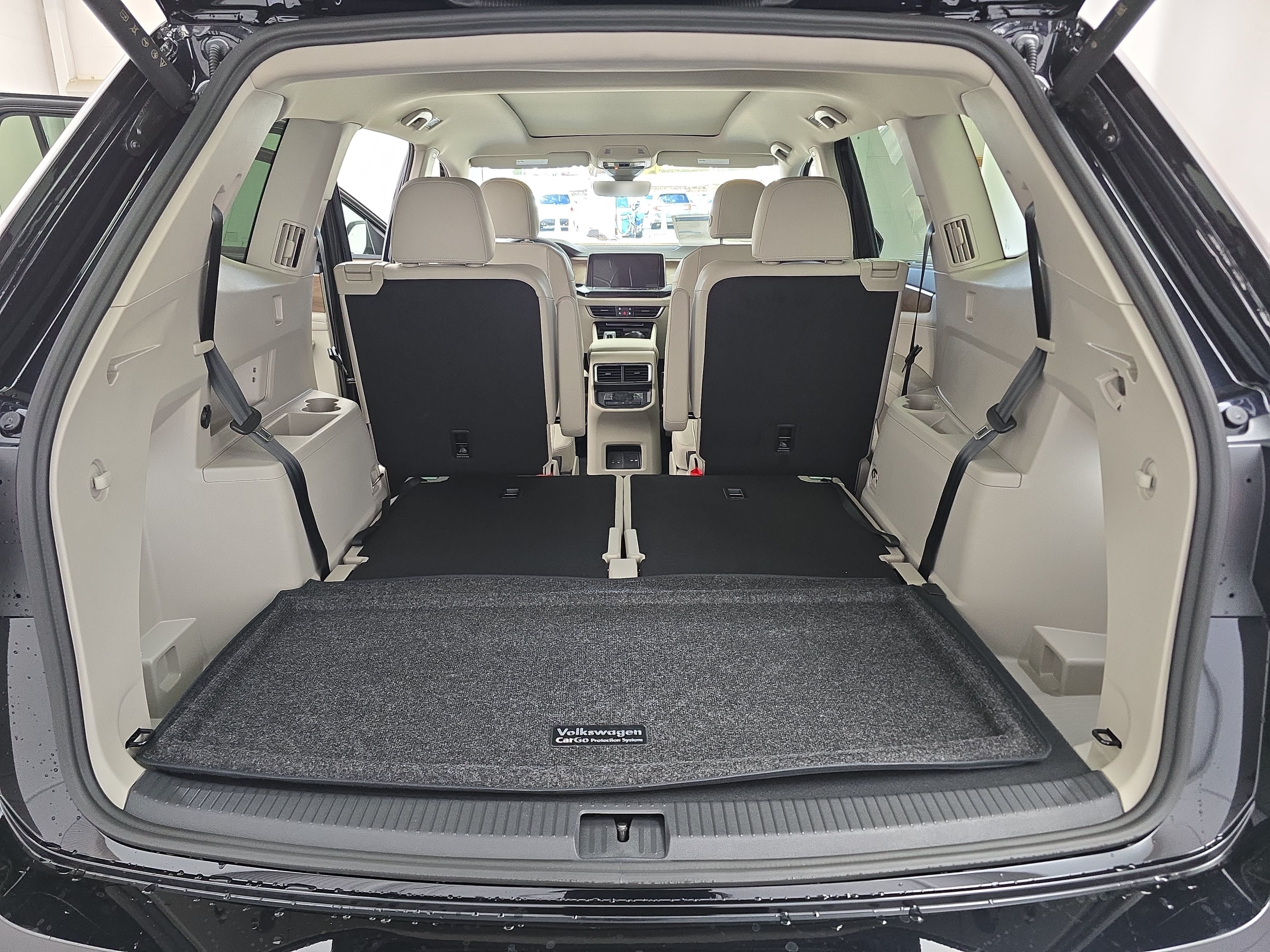 New 2026 Volkswagen Atlas SE FWD image 13