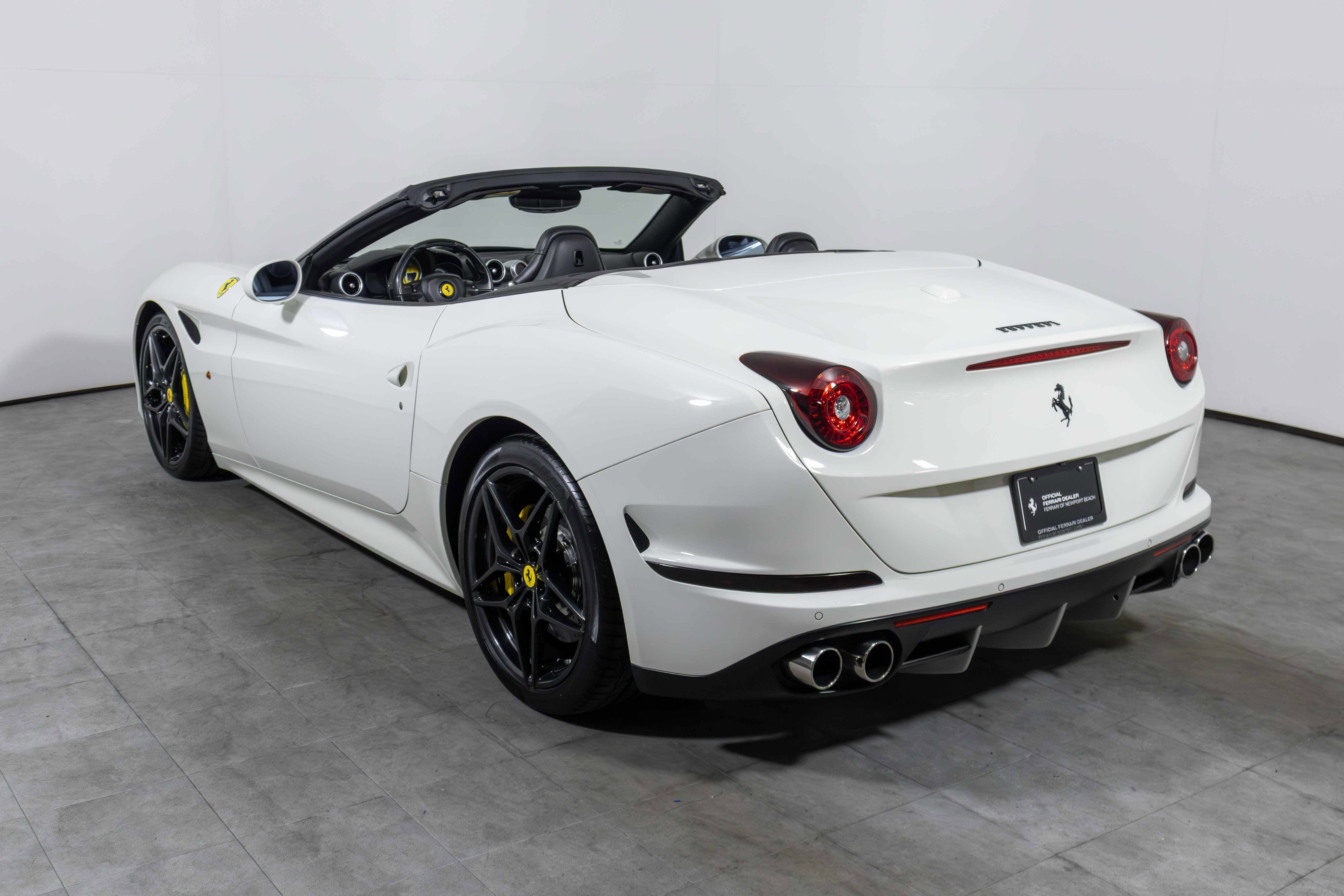 Certified 2016 Ferrari California T image 6