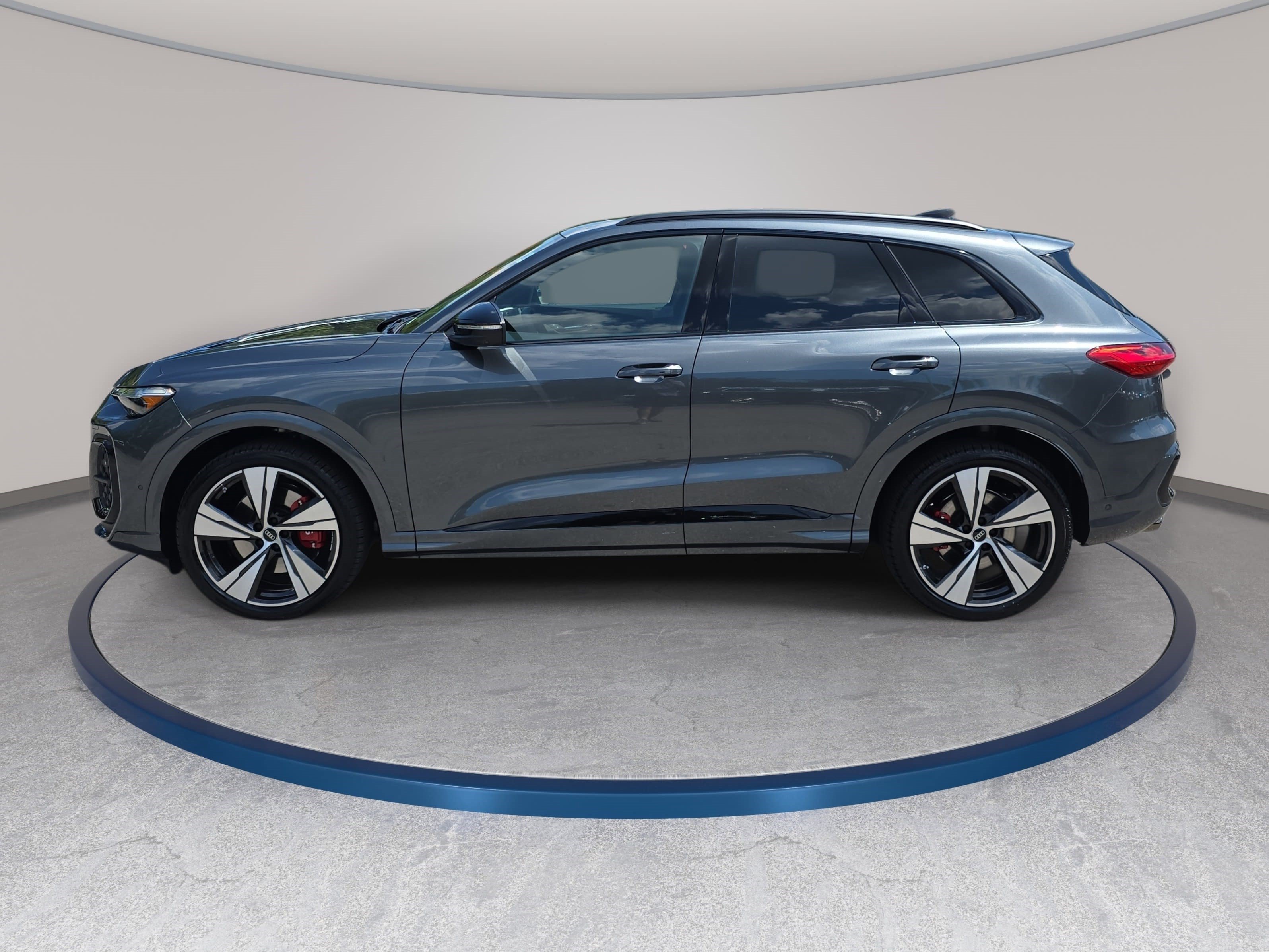 New 2026 Audi SQ5 Prestige AWD/4WD image 8