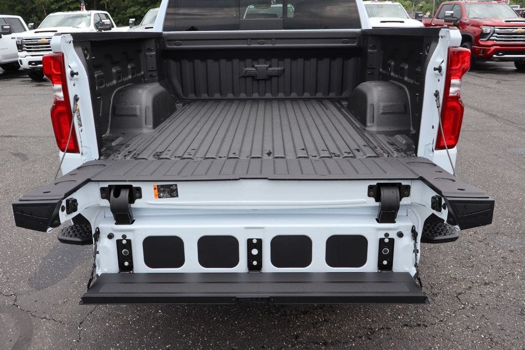 New 2026 Chevrolet Silverado 1500 High Country AWD/4WD image 30
