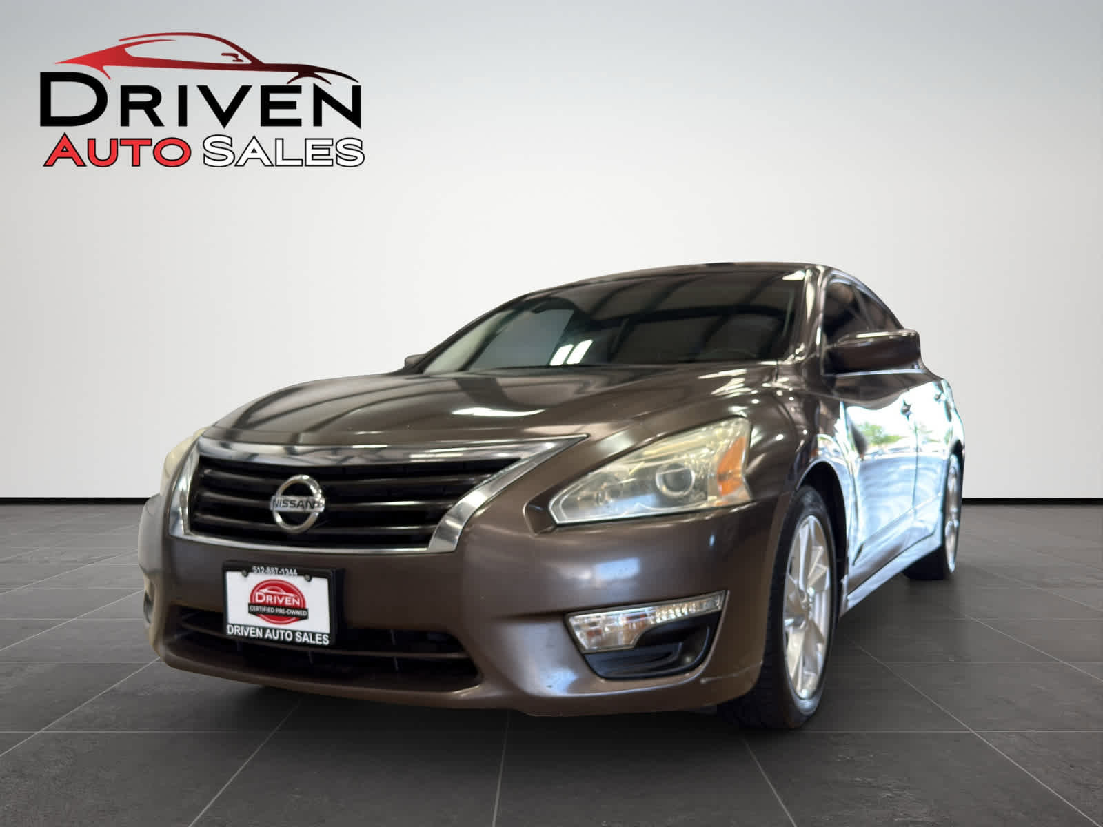 Used 2013 Nissan Altima 2.5 SV image 1