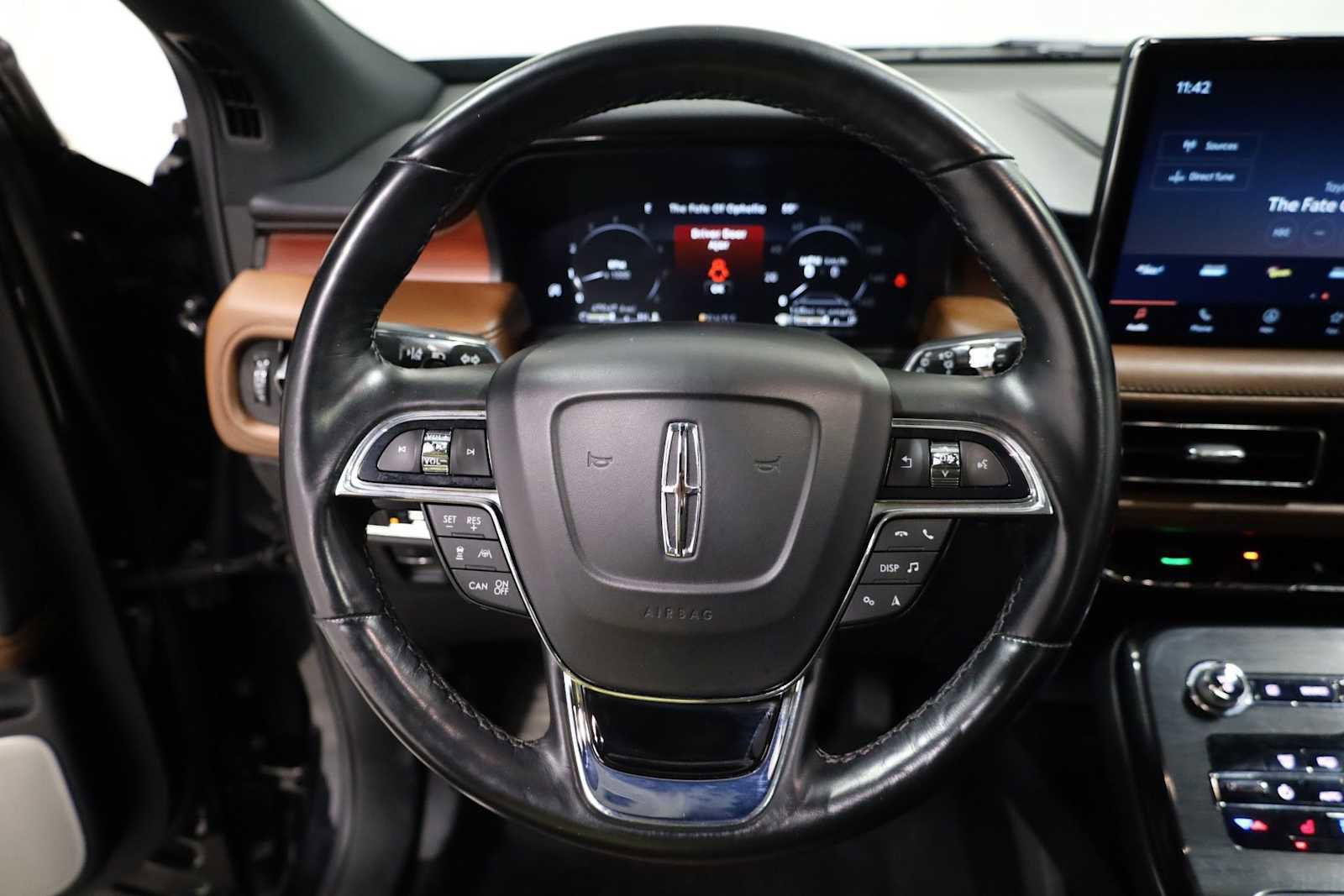 Used 2022 Lincoln Nautilus Reserve w/ Ultimate Package AWD/4WD image 23