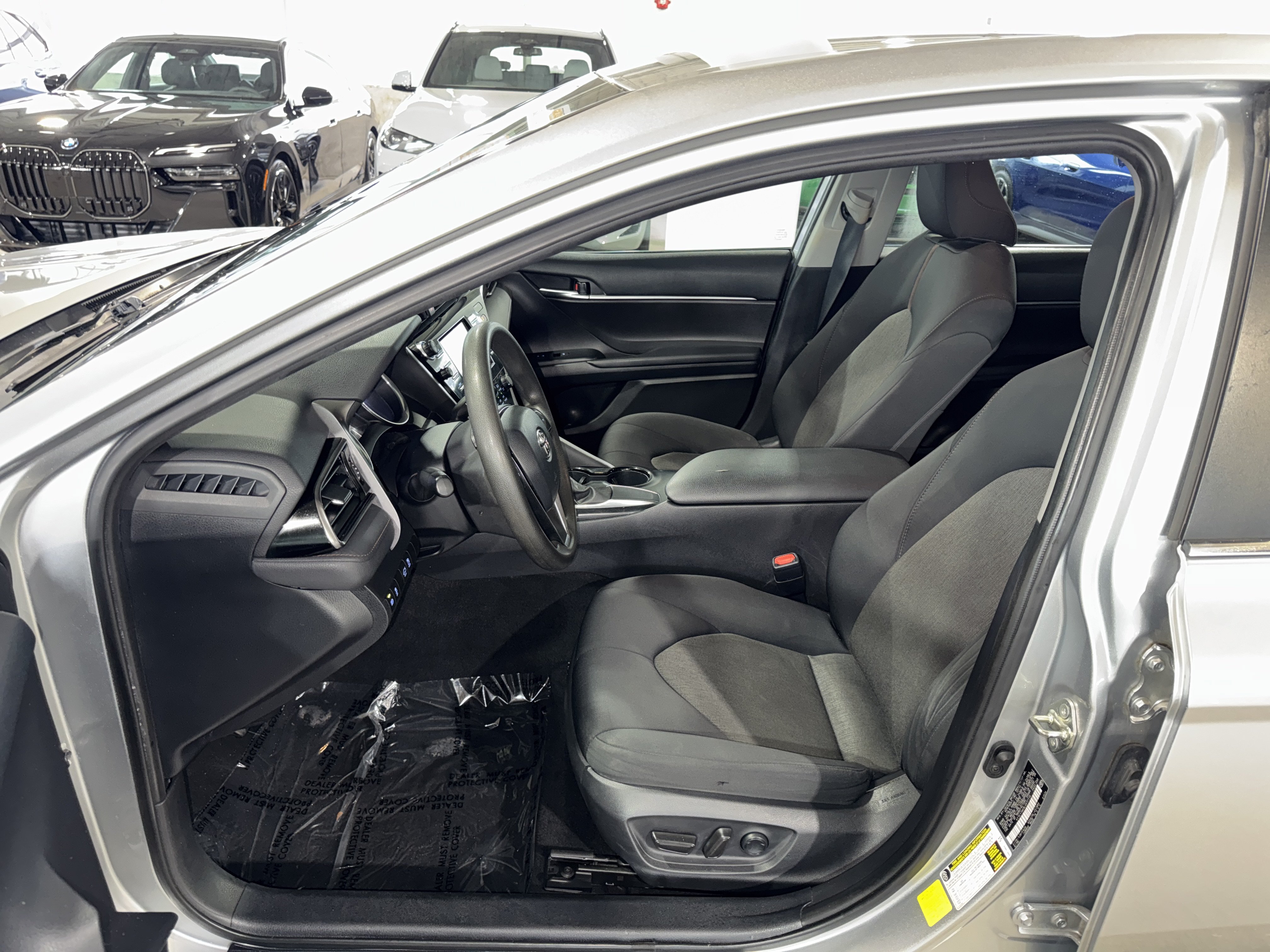Used 2020 Toyota Camry LE FWD image 19