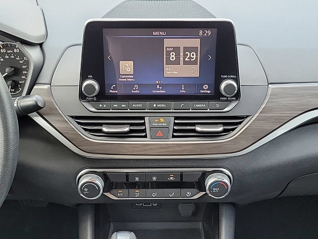 Used 2024 Nissan Altima 2.5 SV FWD image 23