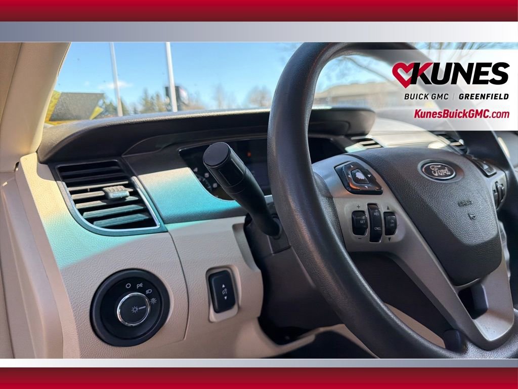 Used 2013 Ford Taurus SE FWD image 14