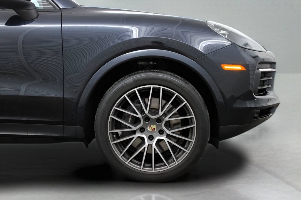Used 2023 Porsche Cayenne AWD/4WD image 37