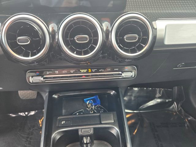 Used 2022 Mercedes-Benz GLB 250 4MATIC image 15