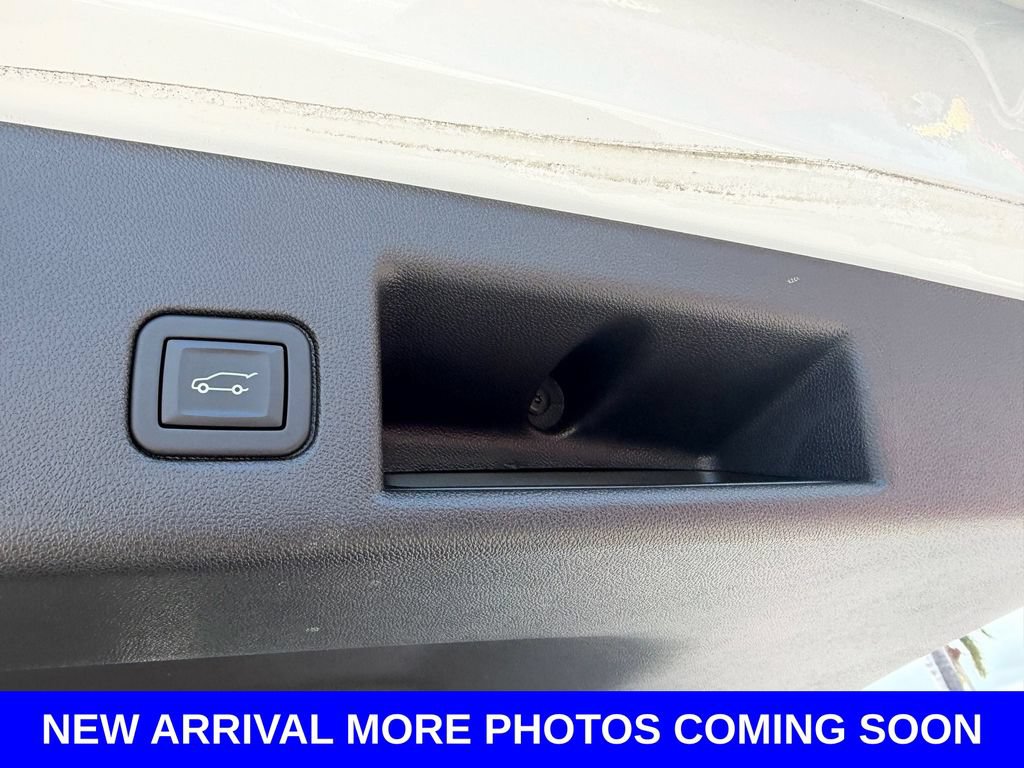 Used 2024 Chevrolet Equinox RS w/ RS Leather Package FWD image 15