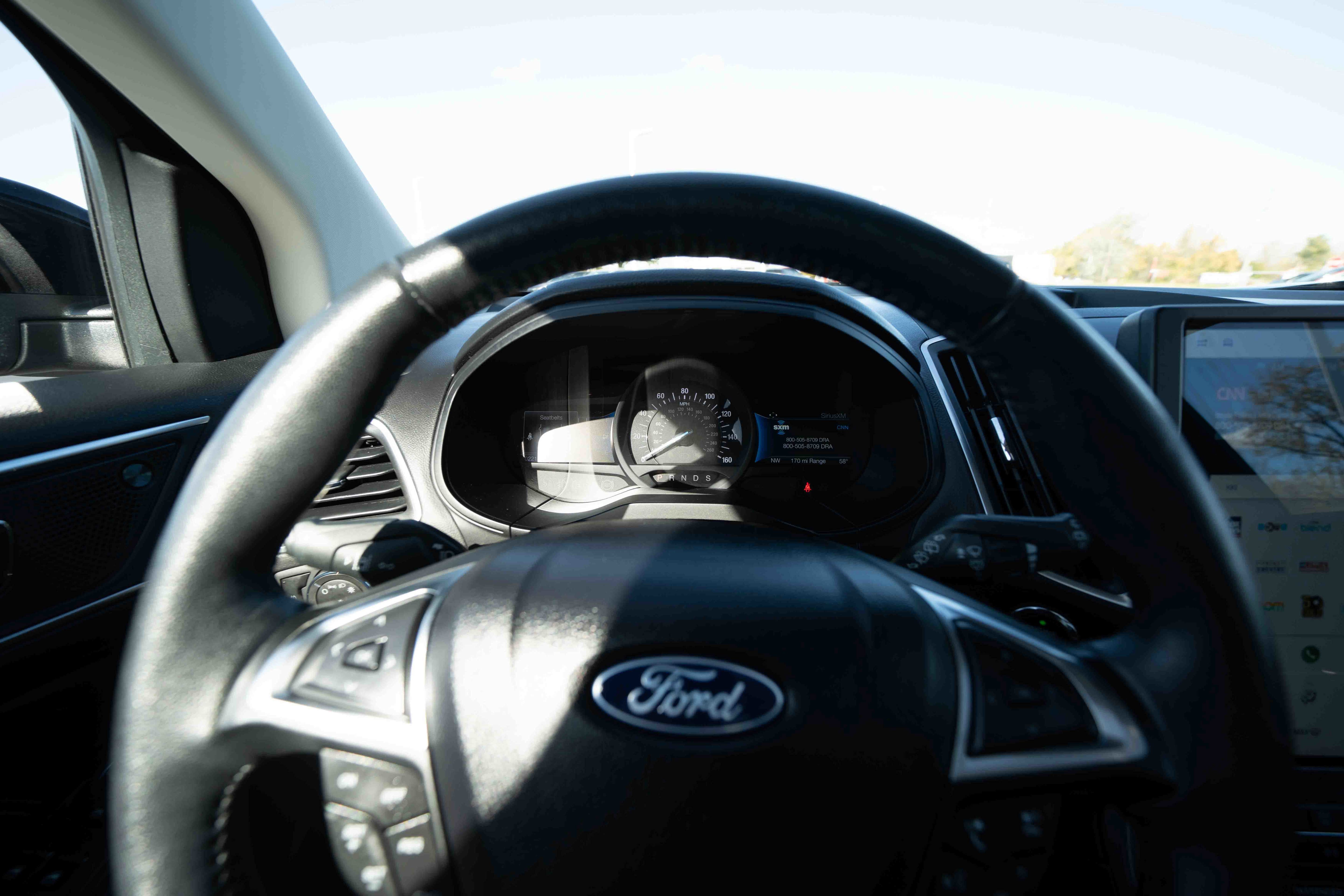 Used 2024 Ford Edge Titanium image 15