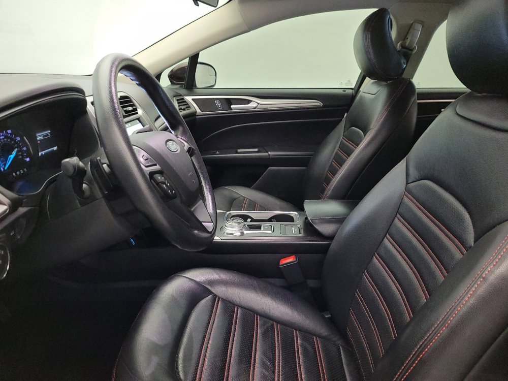 Used 2018 Ford Fusion SE w/ Fusion SE Technology Package image 17