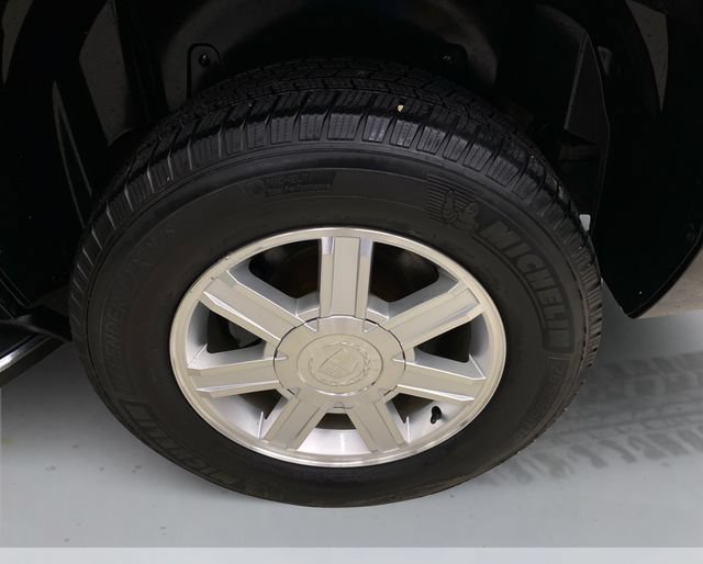 Used 2013 Cadillac Escalade AWD image 18