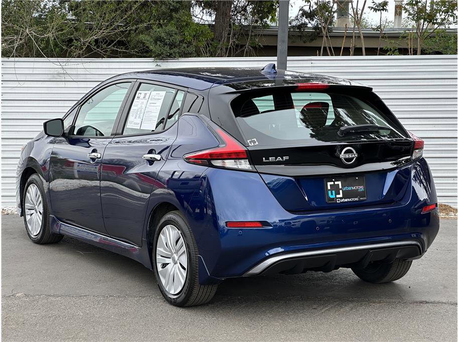 Used 2024 Nissan Leaf S FWD image 3