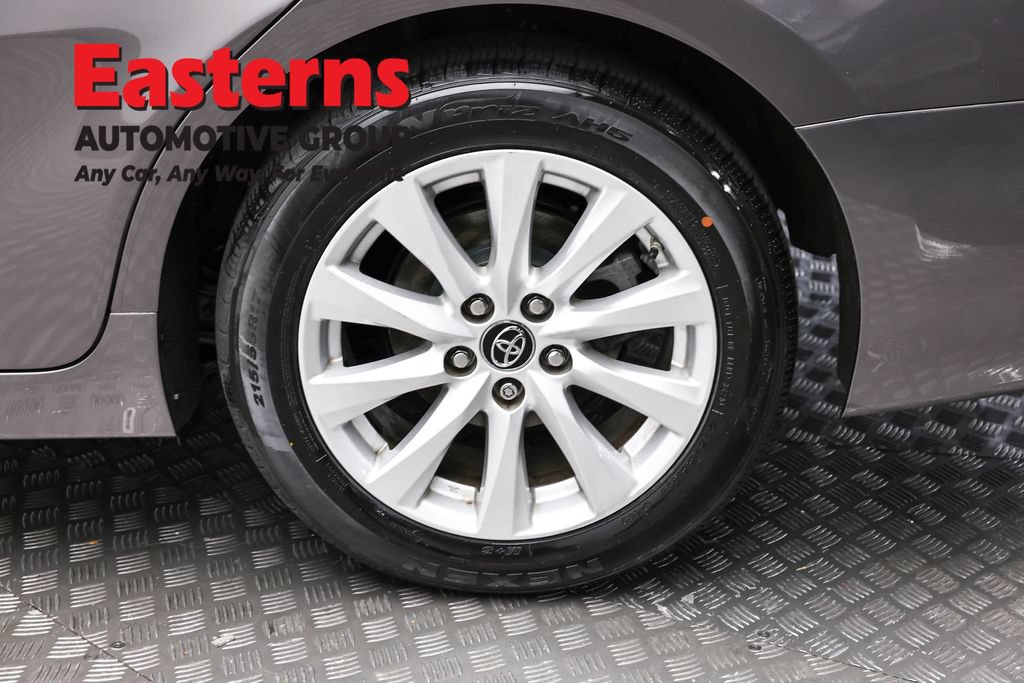 Used 2019 Toyota Camry LE FWD image 8