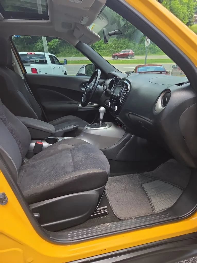Used 2015 Nissan Juke SV w/ Technology Package AWD/4WD image 8