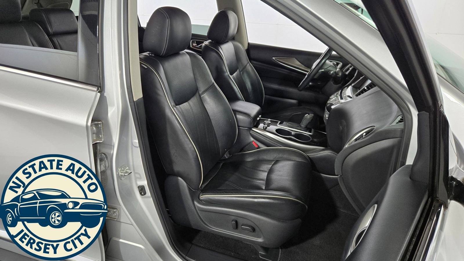 Used 2017 INFINITI QX60 Luxe w/ Premium Plus Package AWD/4WD image 40