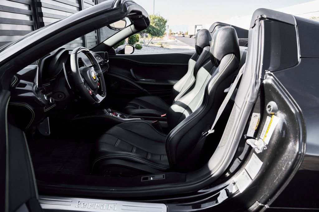 Used 2015 Ferrari 458 Spider RWD image 37