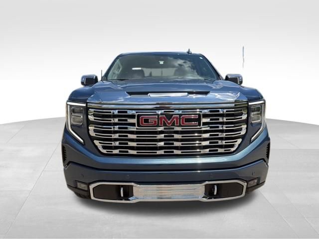 Used 2025 GMC Sierra 1500 Denali AWD/4WD image 9