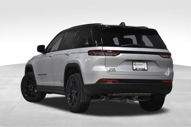 New 2025 Jeep Grand Cherokee Limited w/ Trailer Tow Package image 2