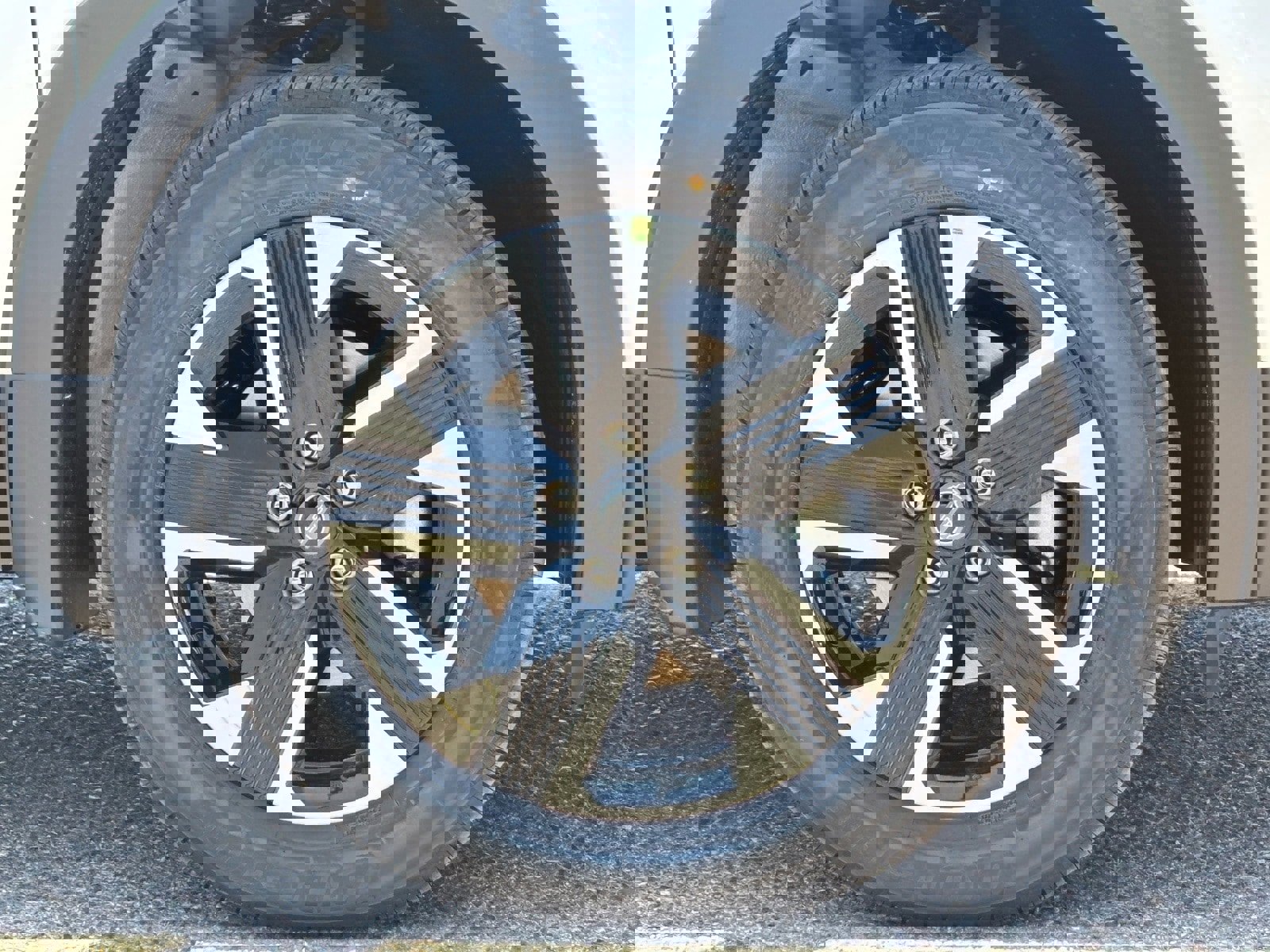 New 2025 Nissan Kicks SV w/ SV Premium Package image 11