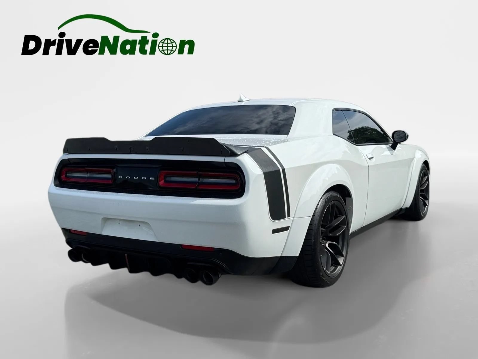 Used 2016 Dodge Challenger R/T Scat Pack w/ Leather Interior Group RWD image 5