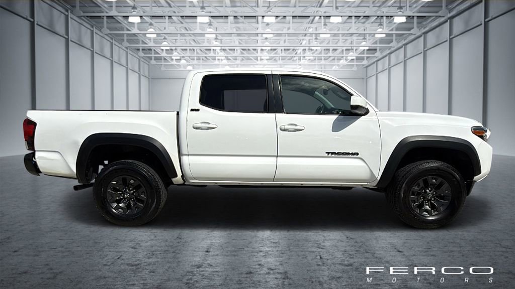 Used 2021 Toyota Tacoma SR5 w/ Trail Edition image 6