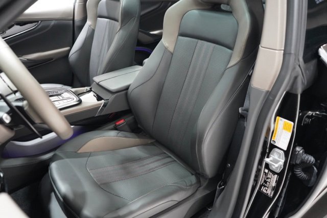 Used 2025 Aston Martin DBX 707 image 24