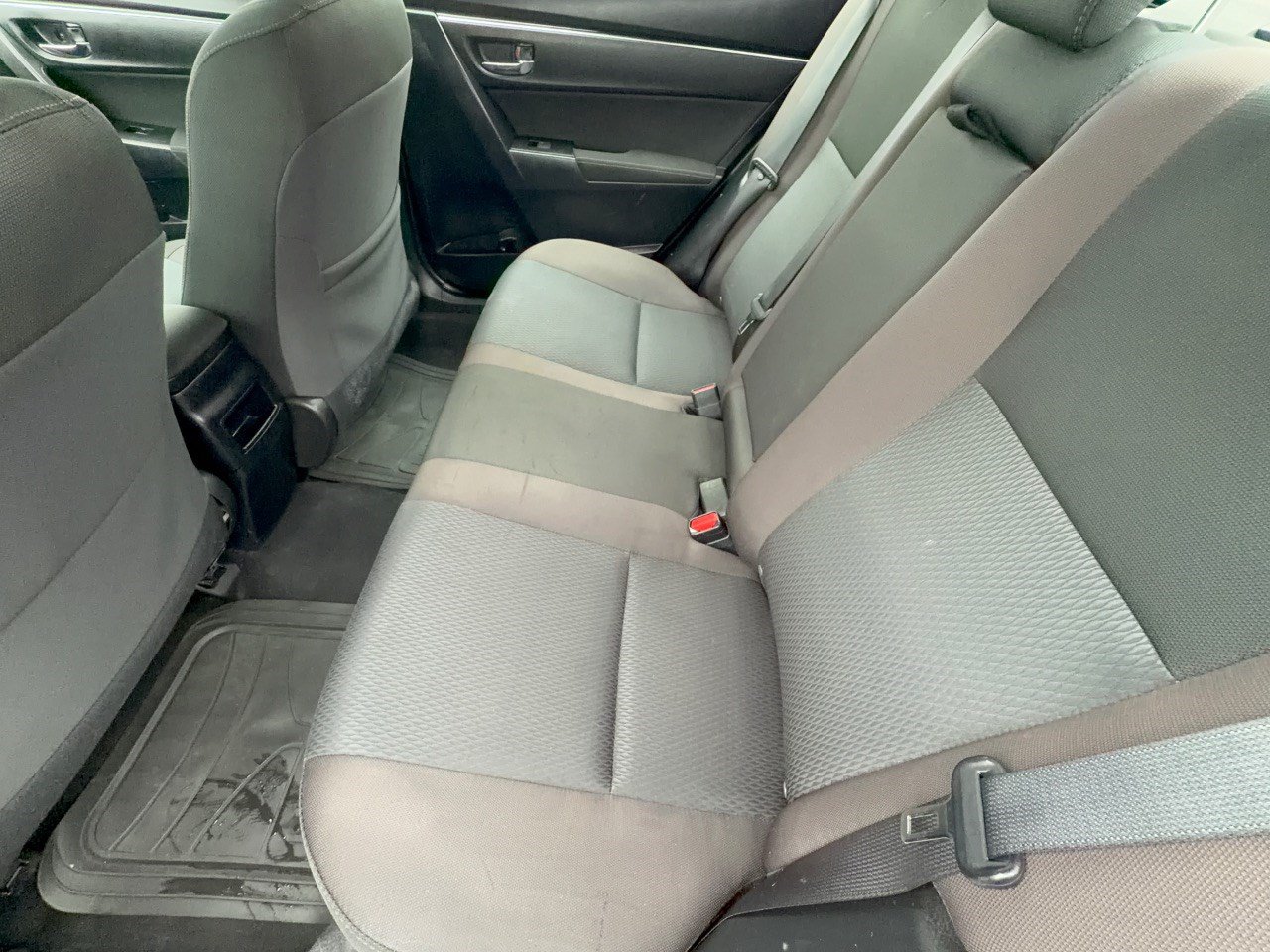 Used 2019 Toyota Corolla LE FWD image 25