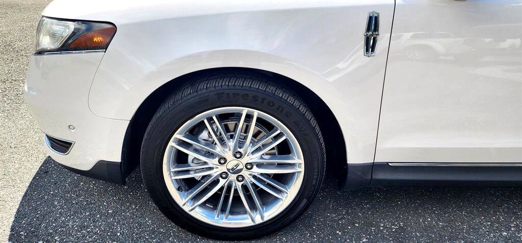 Used 2018 Lincoln MKT AWD w/ Technology Package image 8