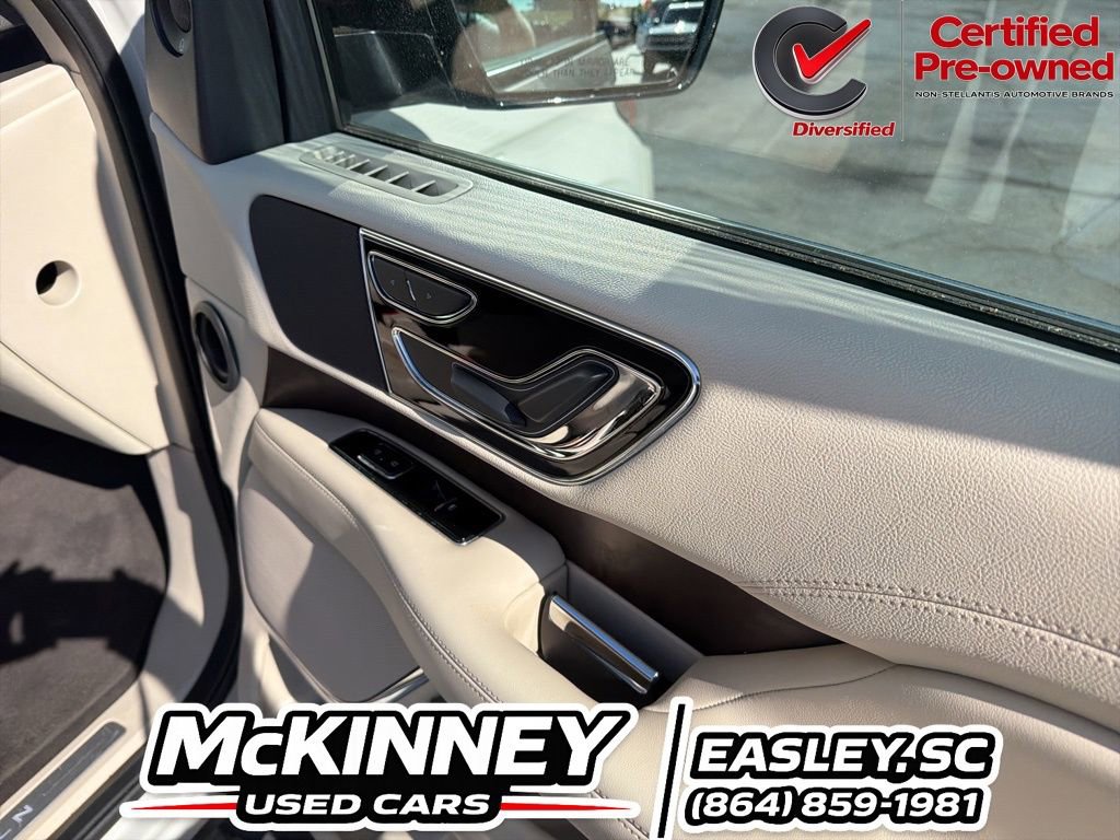 Used 2020 Lincoln Navigator 2WD image 37