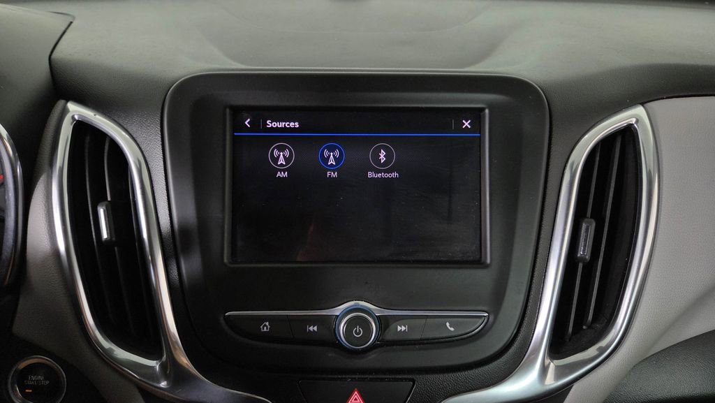 Used 2020 Chevrolet Equinox LS AWD/4WD image 23