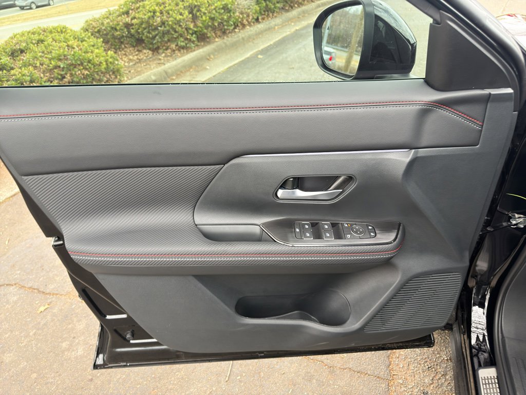 New 2026 Nissan Kicks SR w/ SR Premium Package image 17