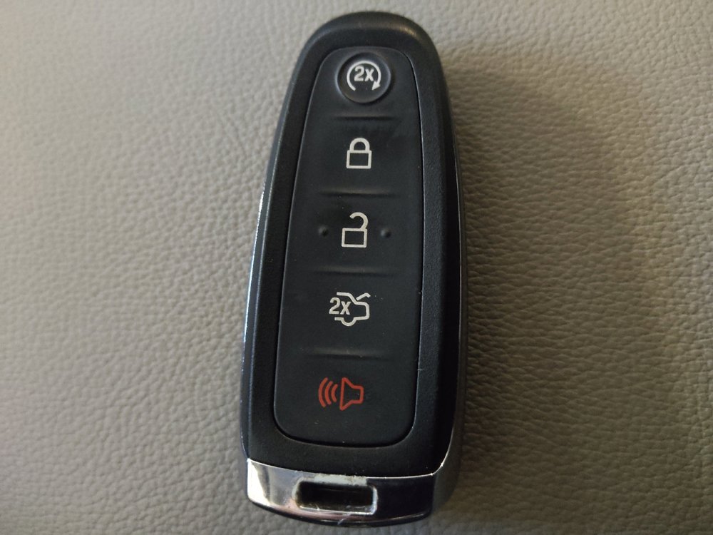 Used 2017 Ford Escape Titanium FWD image 32