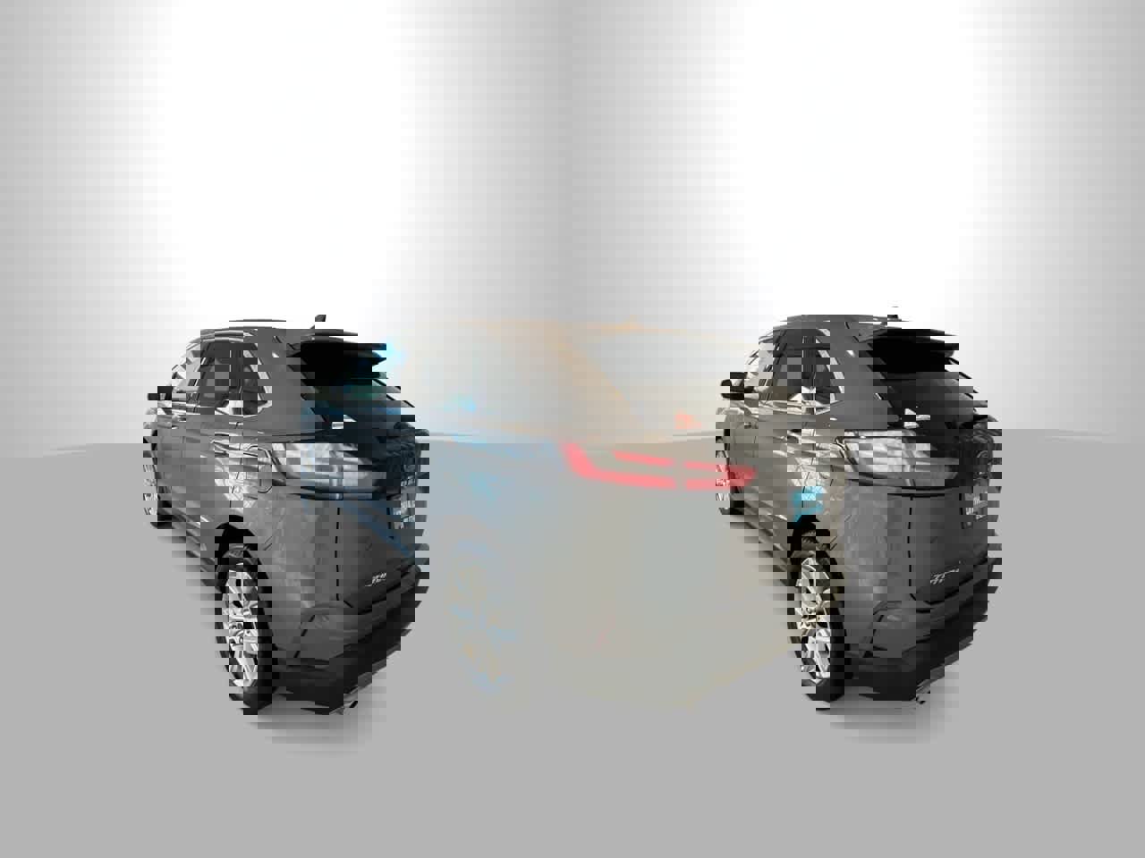 Used 2022 Ford Edge Titanium image 6