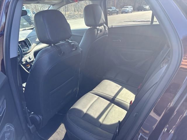Used 2021 Chevrolet Trax LT w/ Premium Seat Package image 13