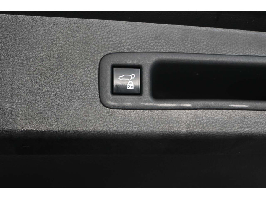 Used 2022 Toyota Sienna Platinum AWD/4WD image 26