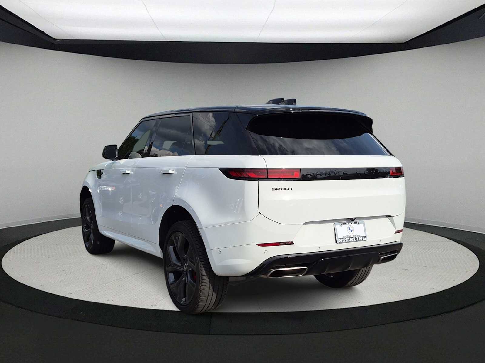 Used 2024 Land Rover Range Rover Sport Dynamic SE AWD/4WD image 6