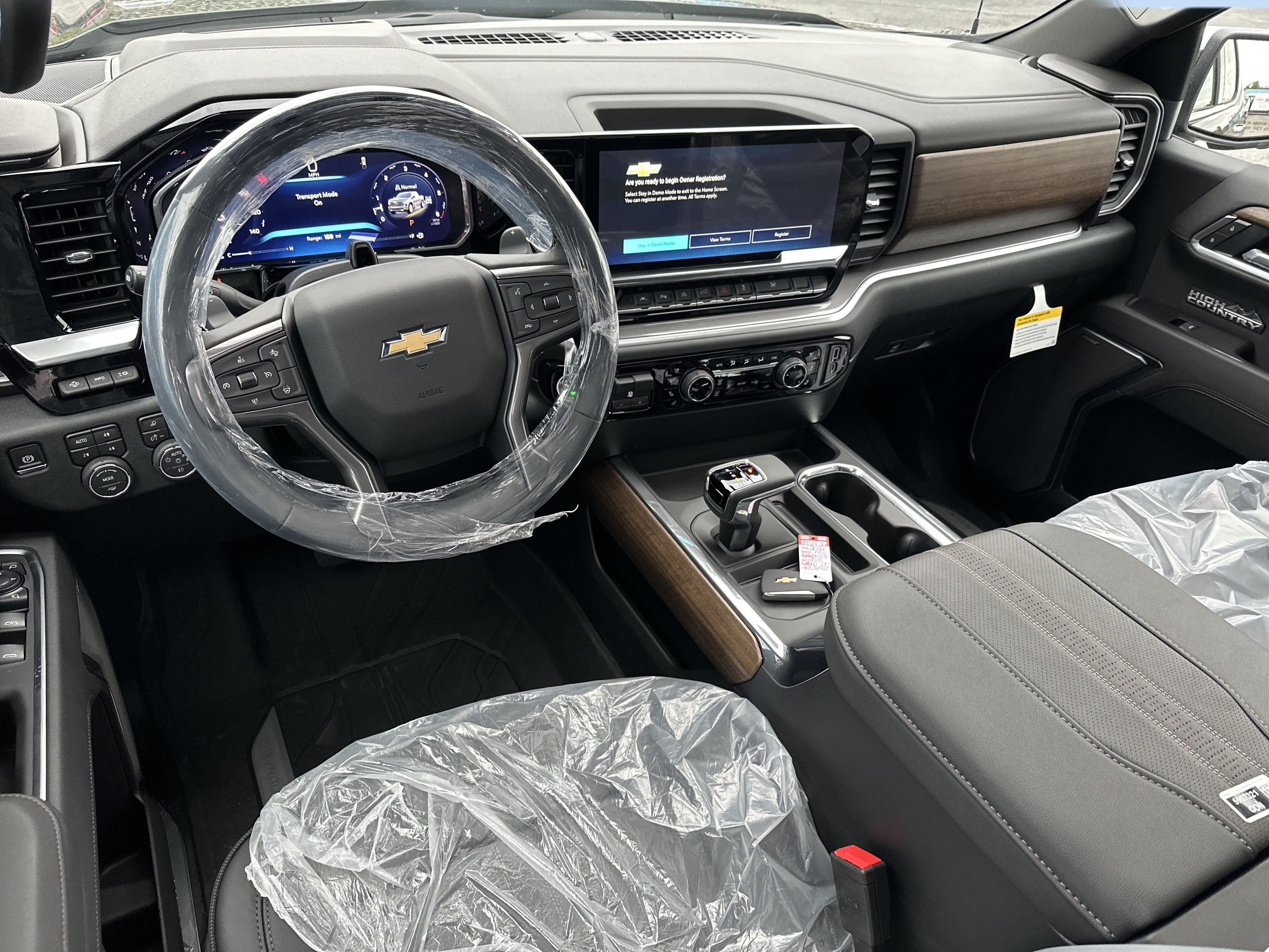 New 2026 Chevrolet Silverado 1500 High Country AWD/4WD image 8