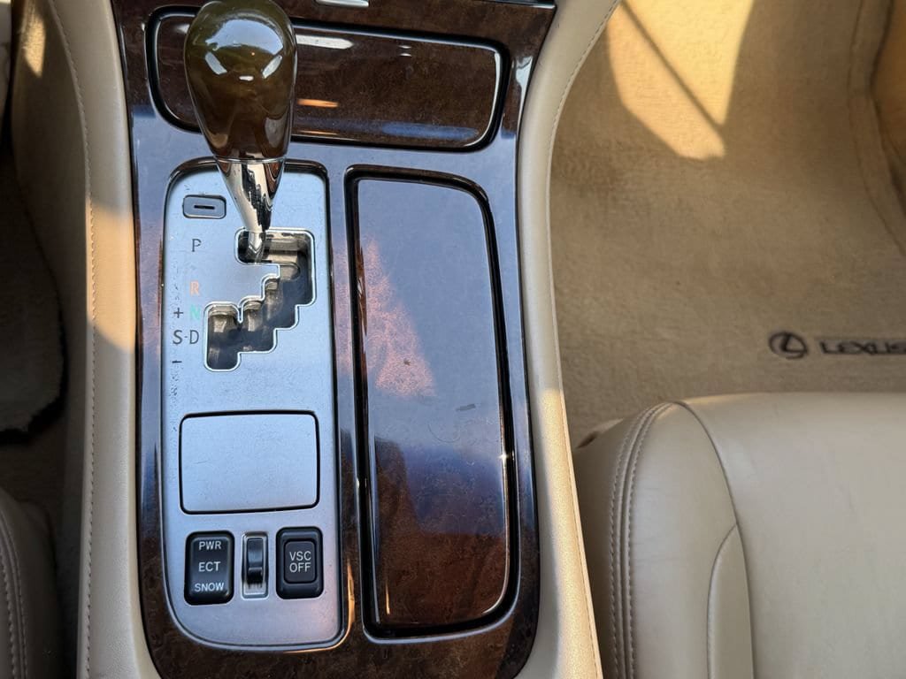 Used 2006 Lexus SC 430 Convertible RWD image 24