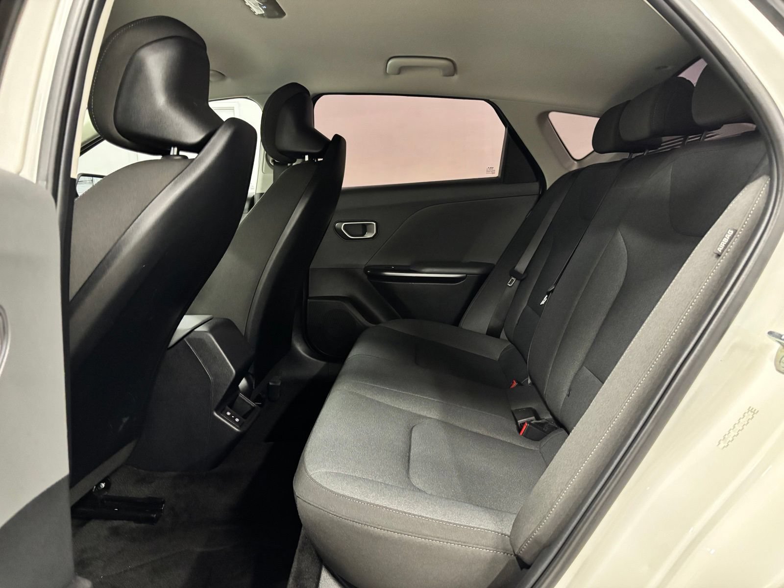 Used 2025 Kia K4 FWD image 20