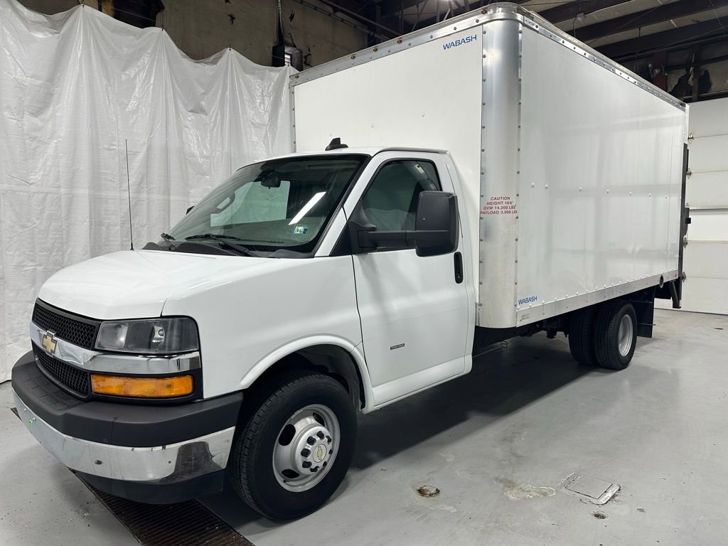 Used 2022 Chevrolet Express 3500 w/ Power Convenience Package image 3