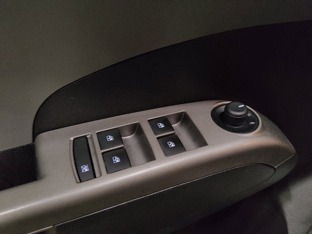 Used 2018 Chevrolet Sonic Premier FWD image 27
