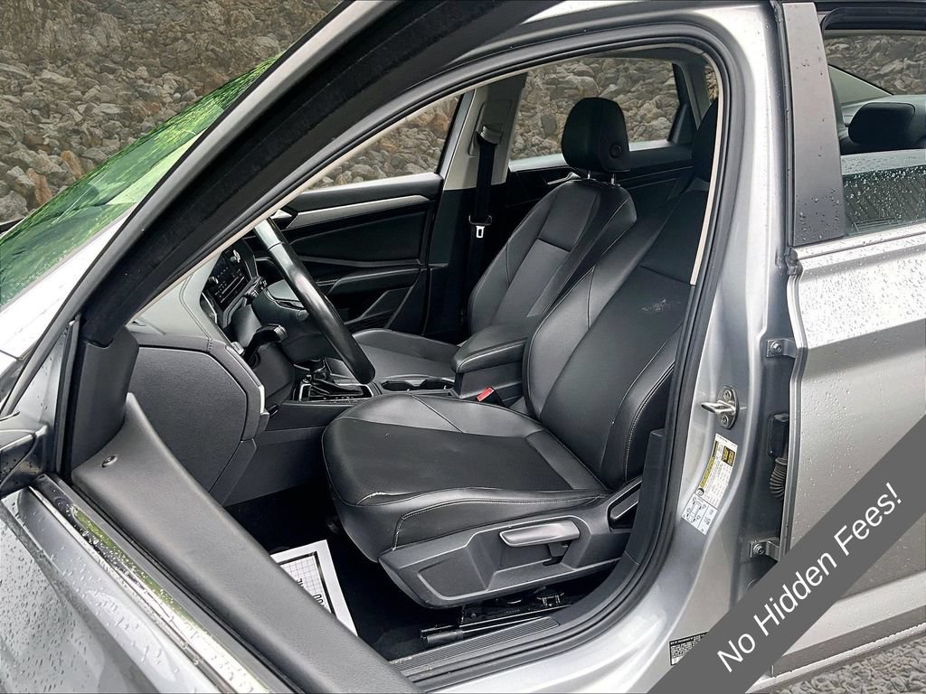 Used 2019 Volkswagen Jetta SE w/ Cold Weather Package FWD image 18